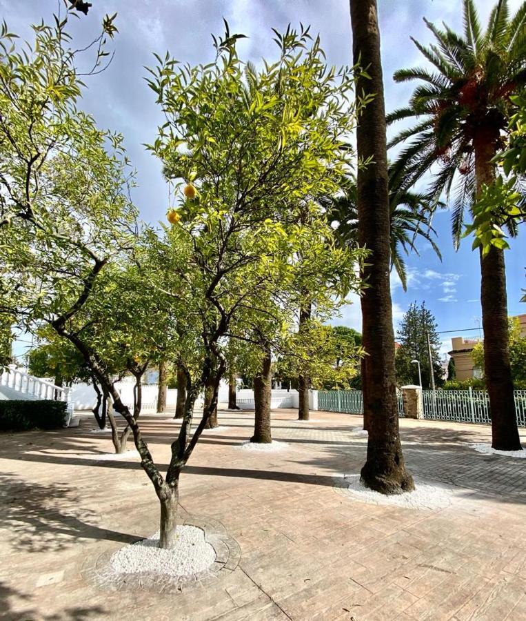 Los Almendros - Free Parking Kordoba Bagian luar foto
